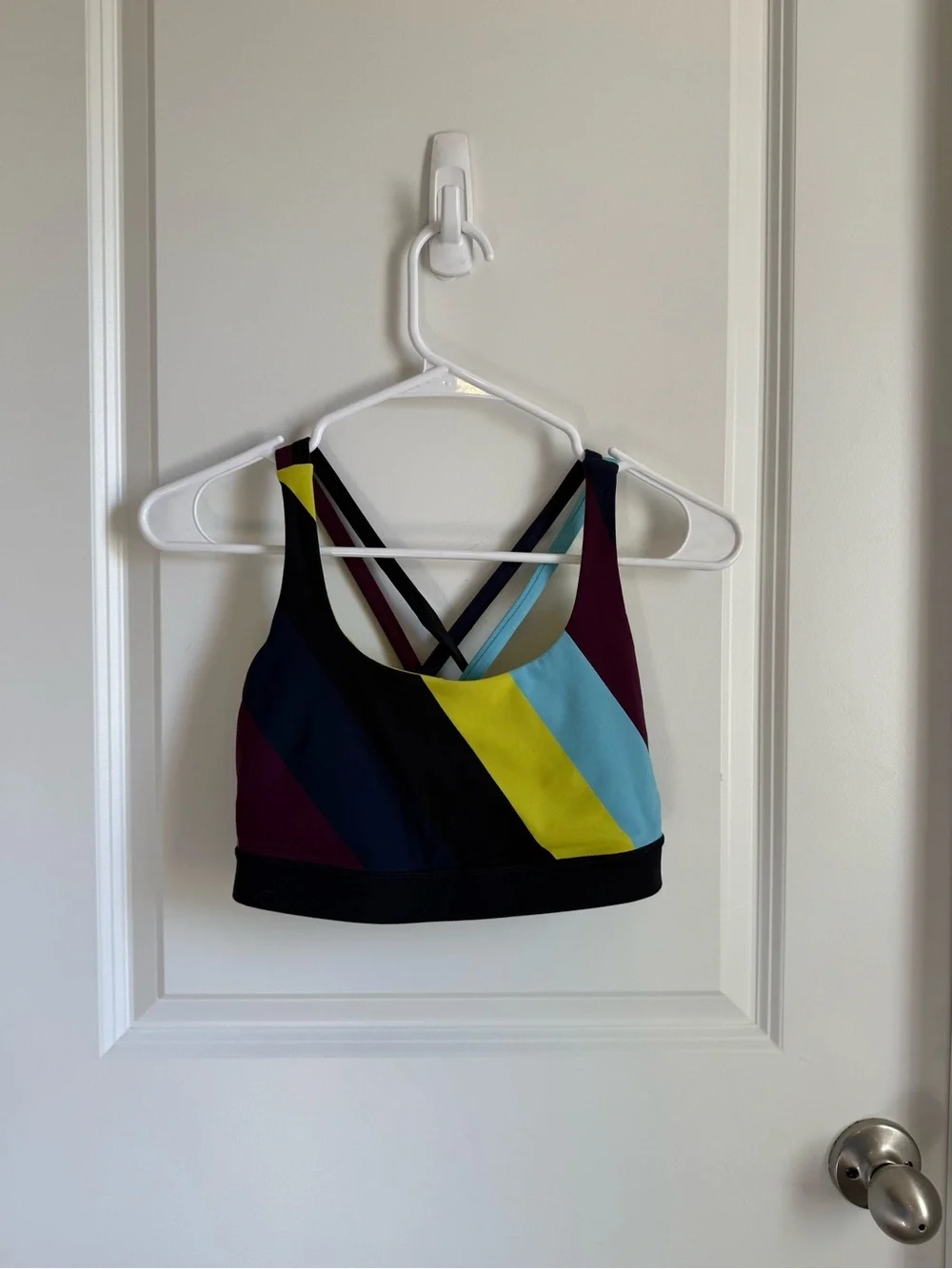 Lululemon Energy Bra Colorblock Criss Cross Back Size 6
